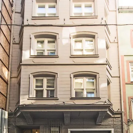מלון Galata Tower Vip 4*